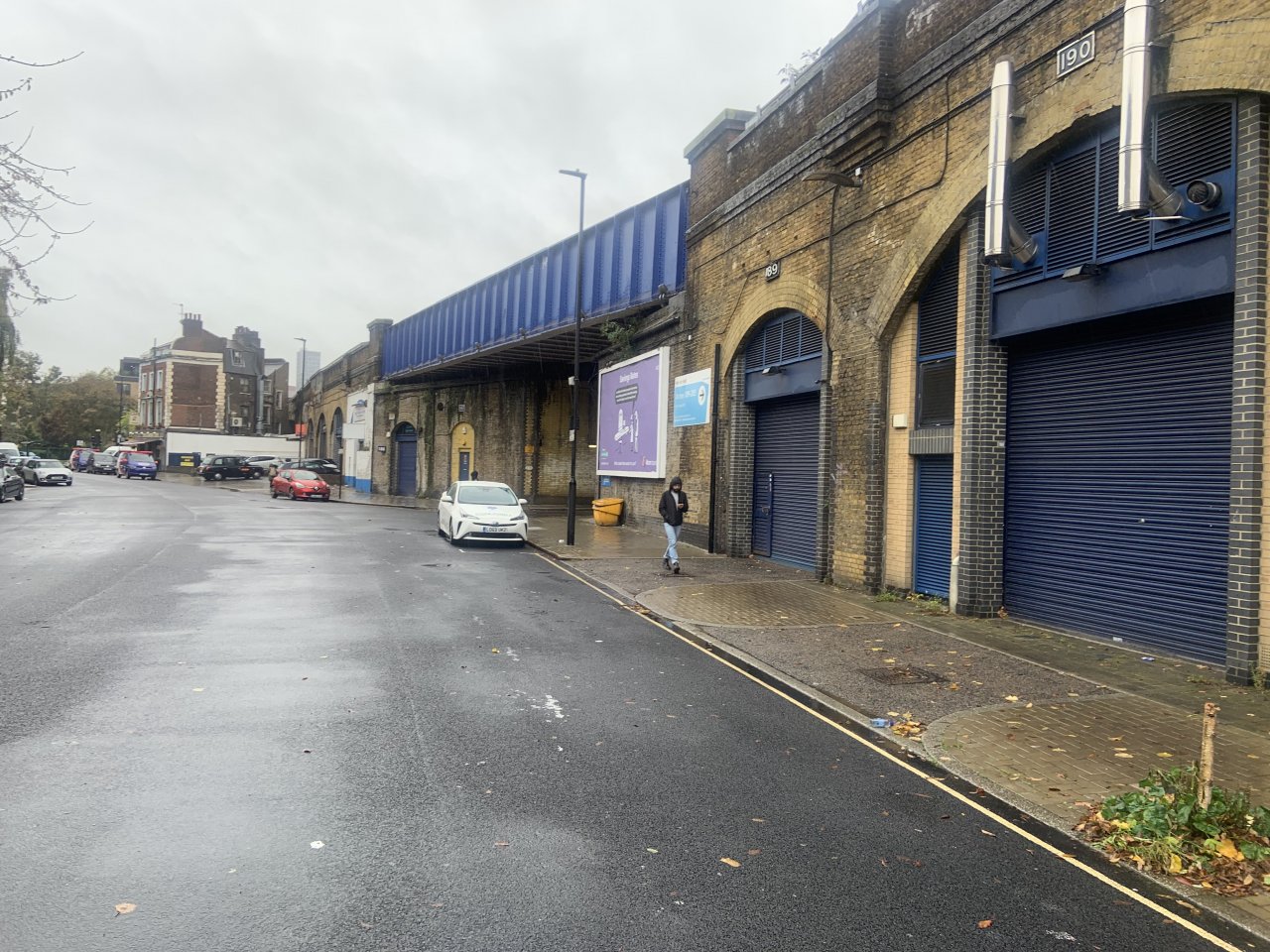 191 192 Hercules Road 2,743 Sq. Ft. Flexible Use Arches Levy Real